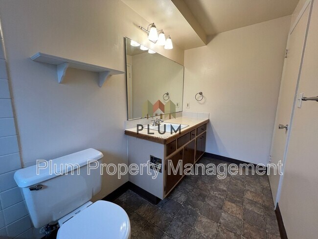 Building Photo - 200 Eddy Ave