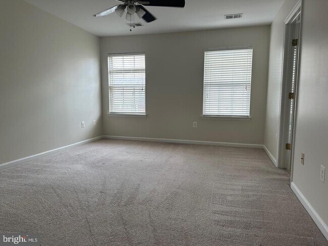 Building Photo - 1310 Saunders Dr