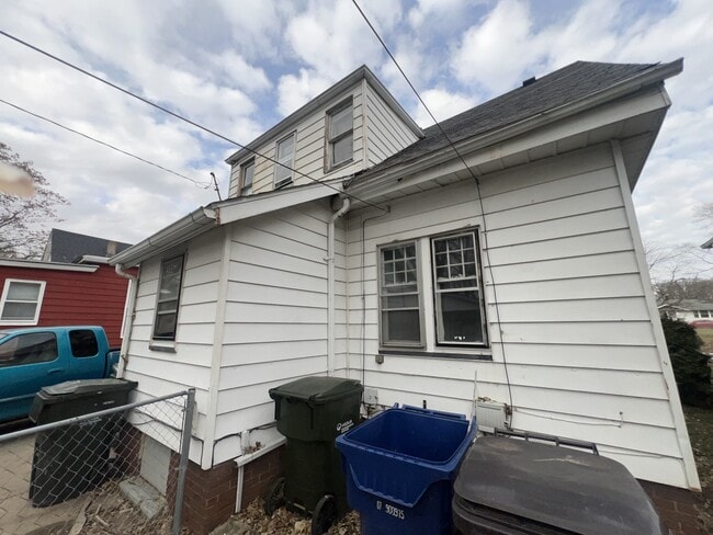 Building Photo - 1013 W Decatur St