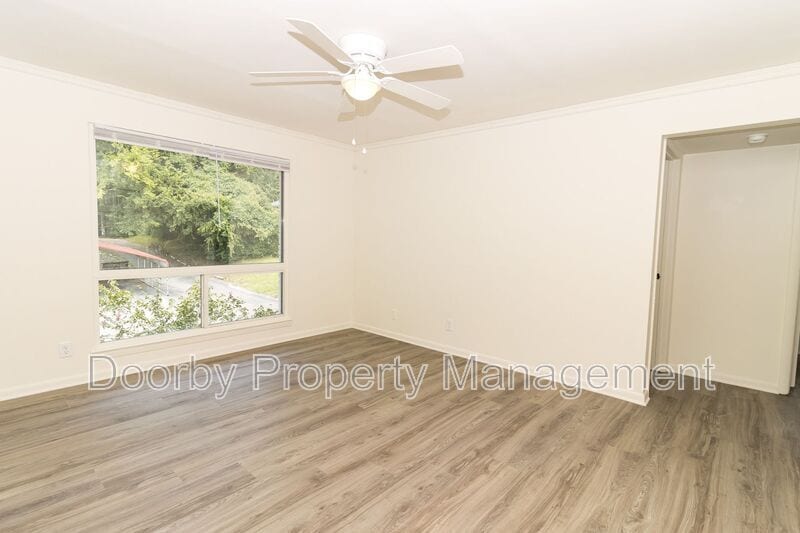 Building Photo - 513 Donaldson Rd