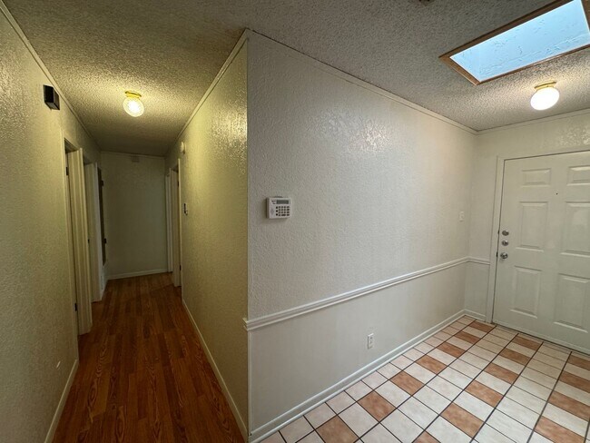Building Photo - 3-Bedroom Apartment for Rent in Killeen