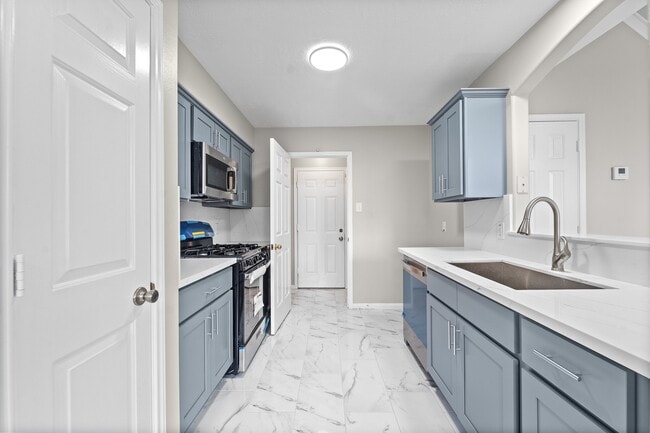 Building Photo - 7103 Biton Dr