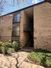 Building Photo - 1950 Cherry Ln