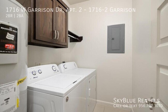 Building Photo - 1716 W Garrison Dr