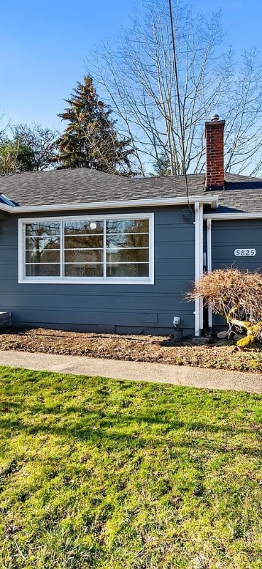 Building Photo - 5825 SW Lombard Ave