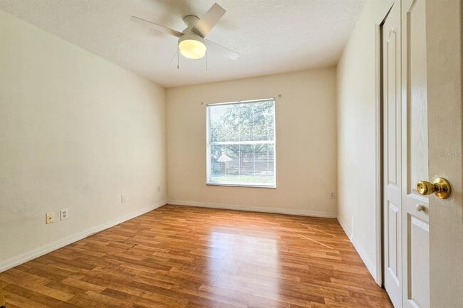 Building Photo - 10417 Lake Hasson Cir