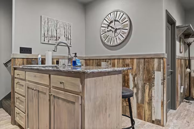 Building Photo - Fully Furnished Rental at Buffalo Springs Lake! All bills paid!