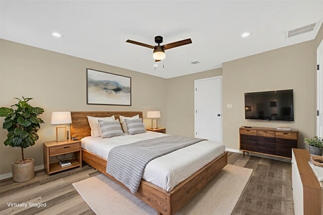 Building Photo - 7814 Avenue F