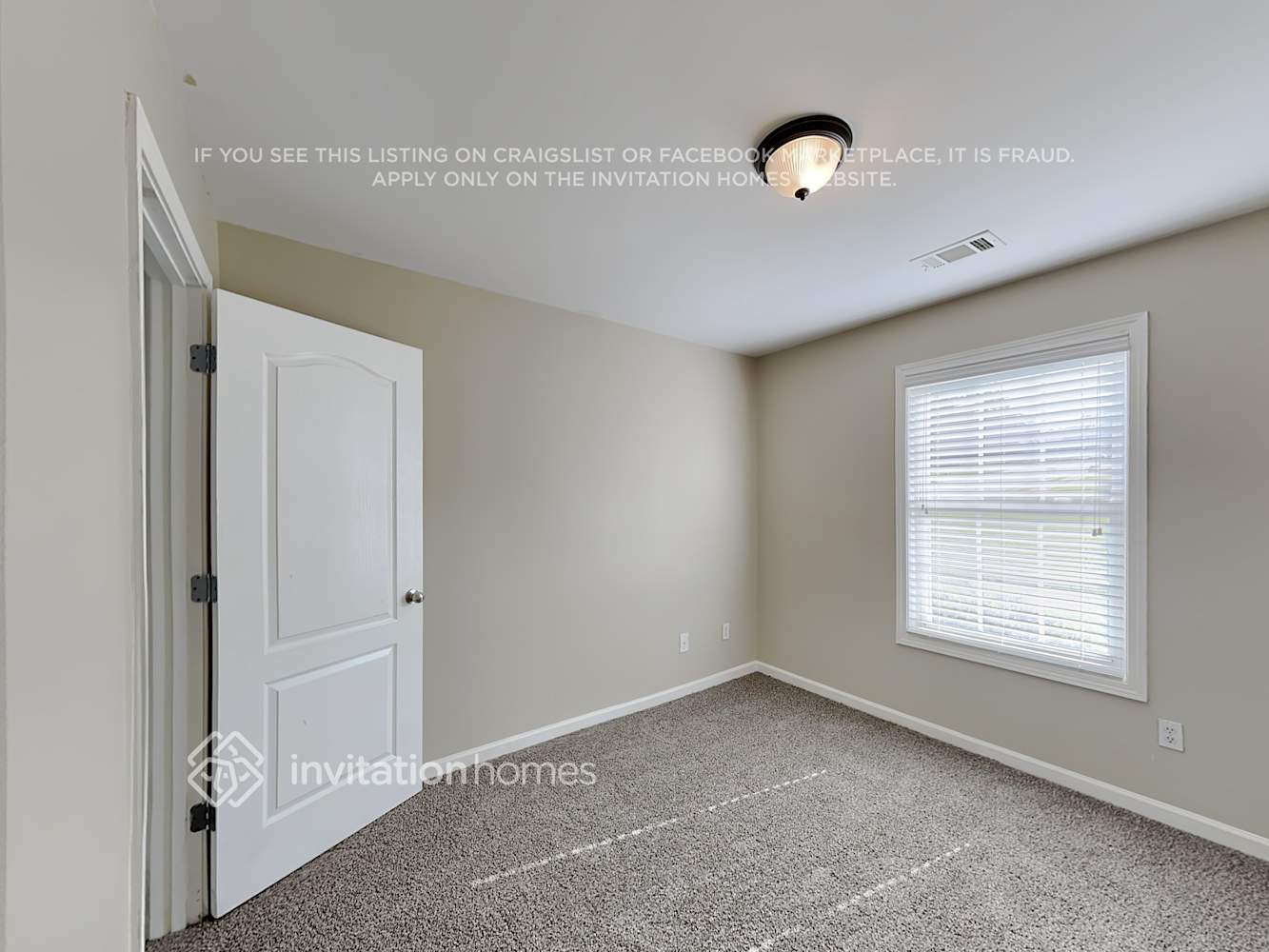 Building Photo - 4730 Camelot Dr