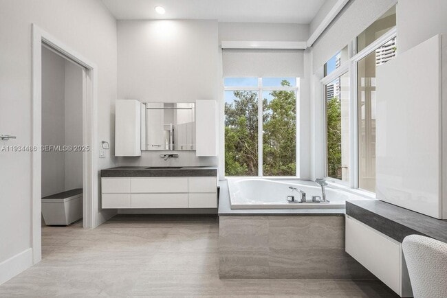 Building Photo - 3912 Island Estates Dr