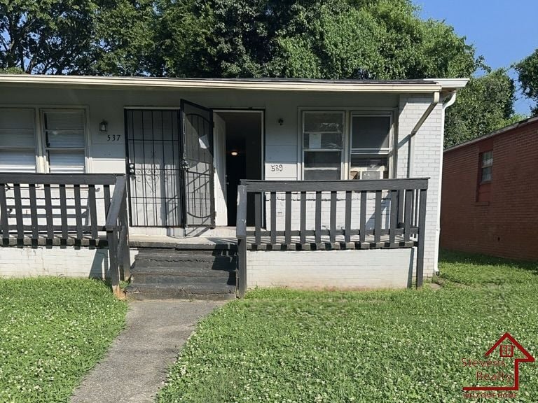 Primary Photo - 539 N Hawthorne St