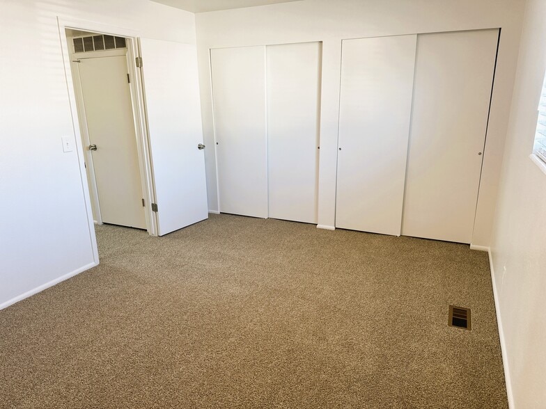 Building Photo - 2519 S 300 E