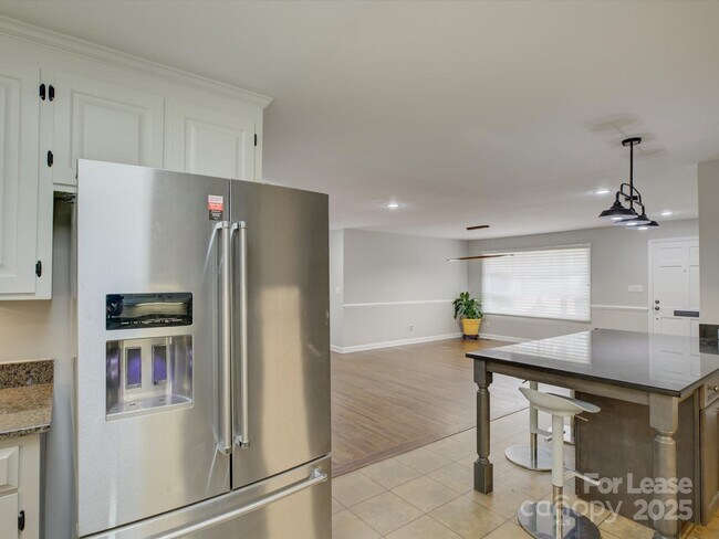 Building Photo - 6219 Colchester Pl