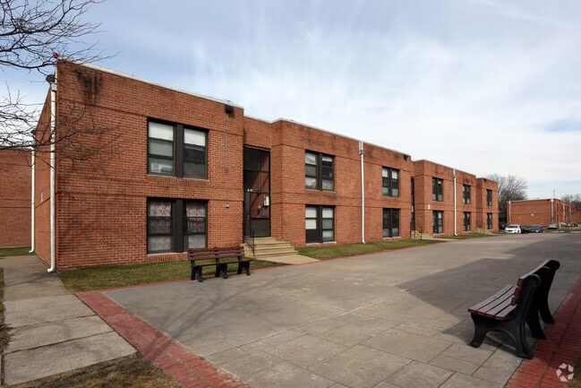 Building Photo - 1405 Veterans Hwy