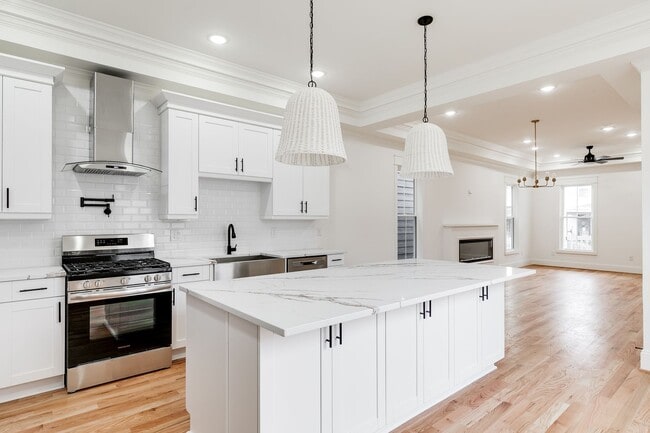 Building Photo - Experience Modern Elegance in RVA’s Souths...