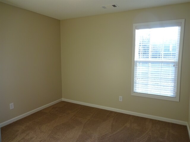 Building Photo - 603 McDowell Ln