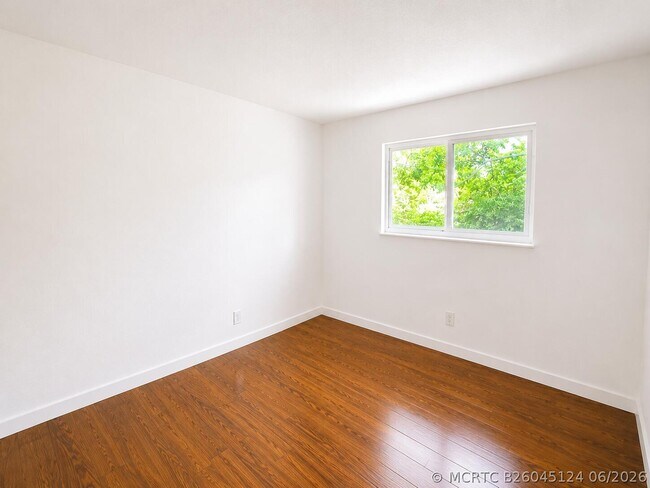 Building Photo - 5728-5728 Blueberry Ct