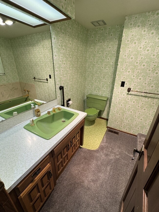 Building Photo - 19774 Grade Rd SE