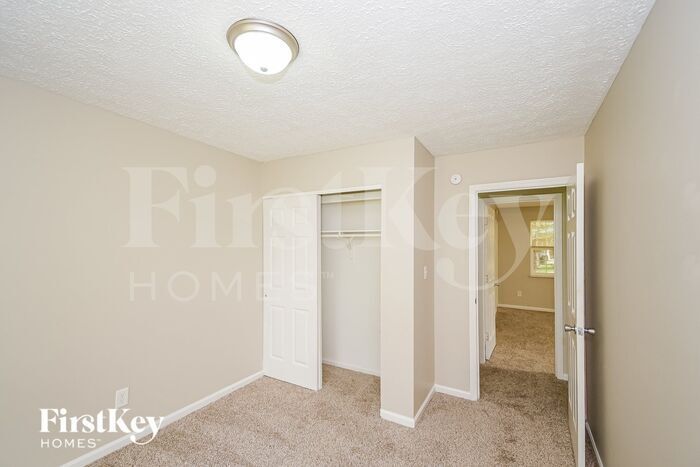 Building Photo - 6811 Shelley Ct