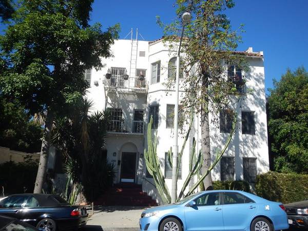 Building Photo - 1201 N Orange Grove Ave