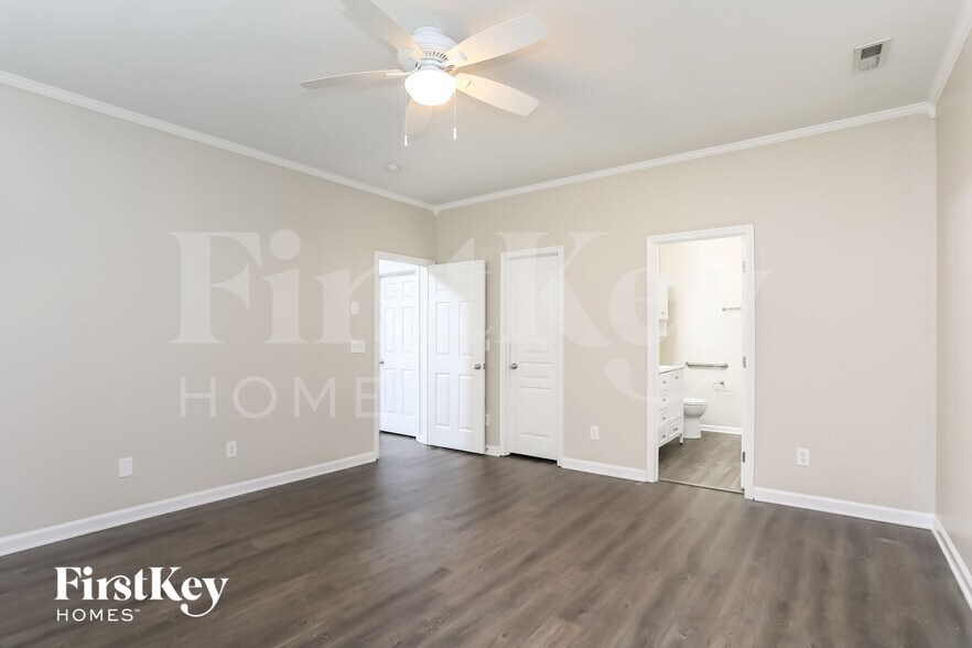 Building Photo - 1104 Washhouse Ln