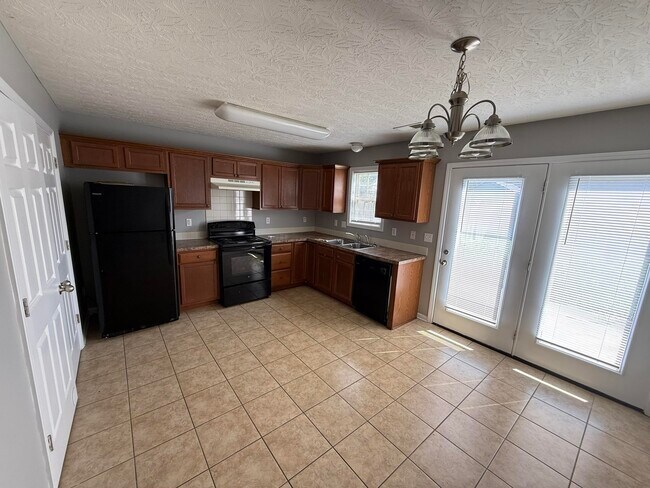 Building Photo - 2477 Rockaway Pl