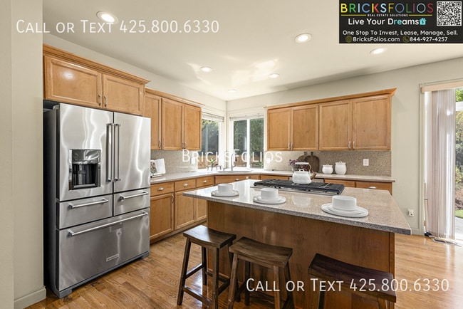 Building Photo - Redmond Ridge Luxury Living | East-Facing Murray Franklyn Gem