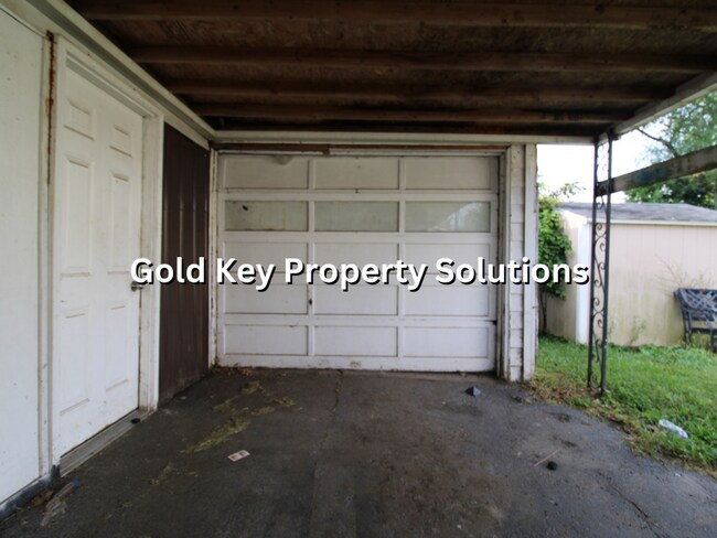 Building Photo - MUNCIE 2 BR 1 BA House with Central Air and 1-Car Garage (SECTION 8 APPROVED)