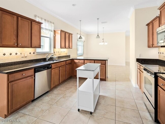 Building Photo - 21113 Bella Terra Blvd
