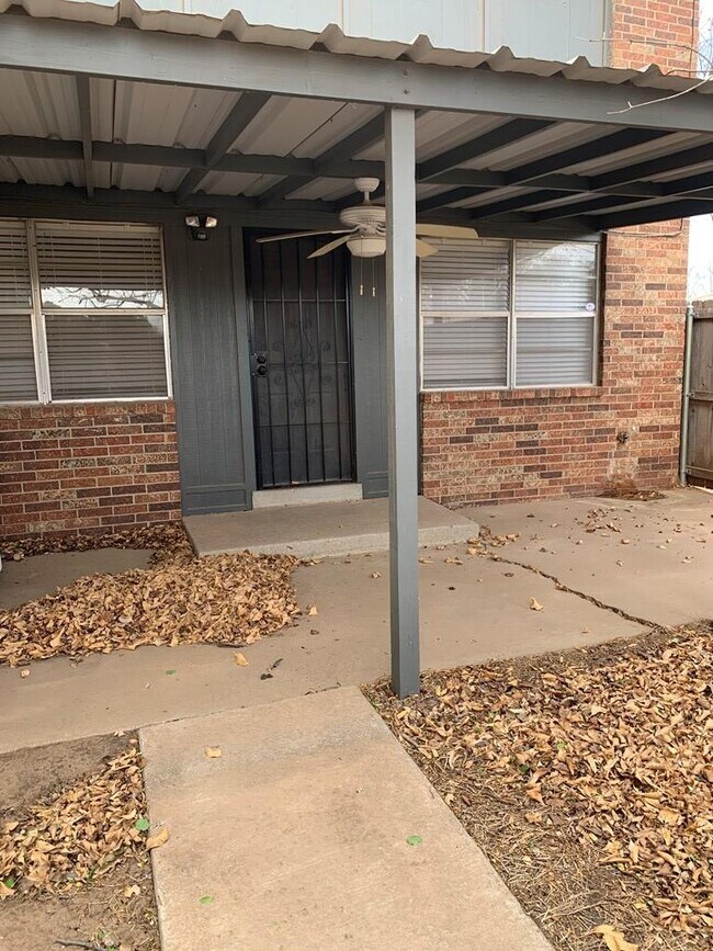 Building Photo - 3312 Tanglewood Ln