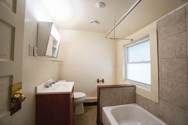 Building Photo - Bright, Spacious Single Family Home Across...