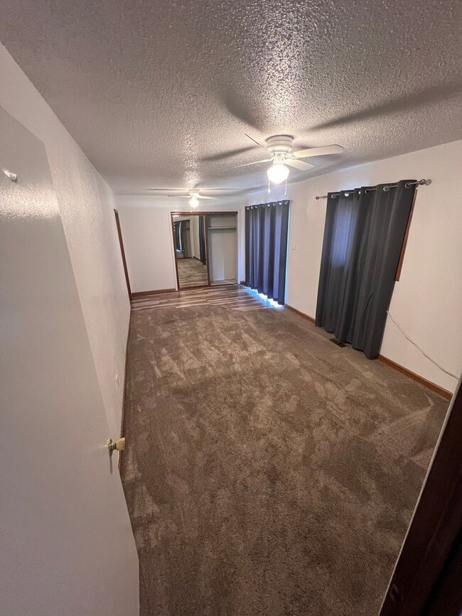 Building Photo - 3 Bedroom Single Family Home in Alamosa
