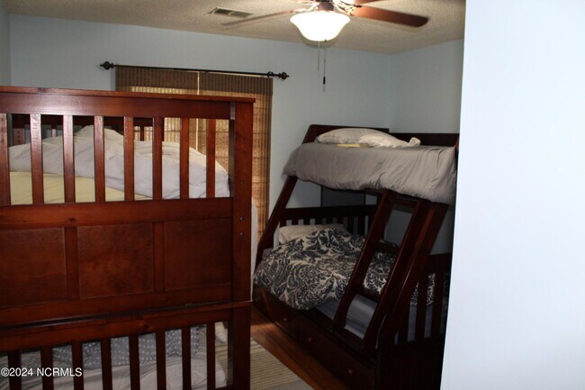 Building Photo - 1534 Deer Pointe Ct SW