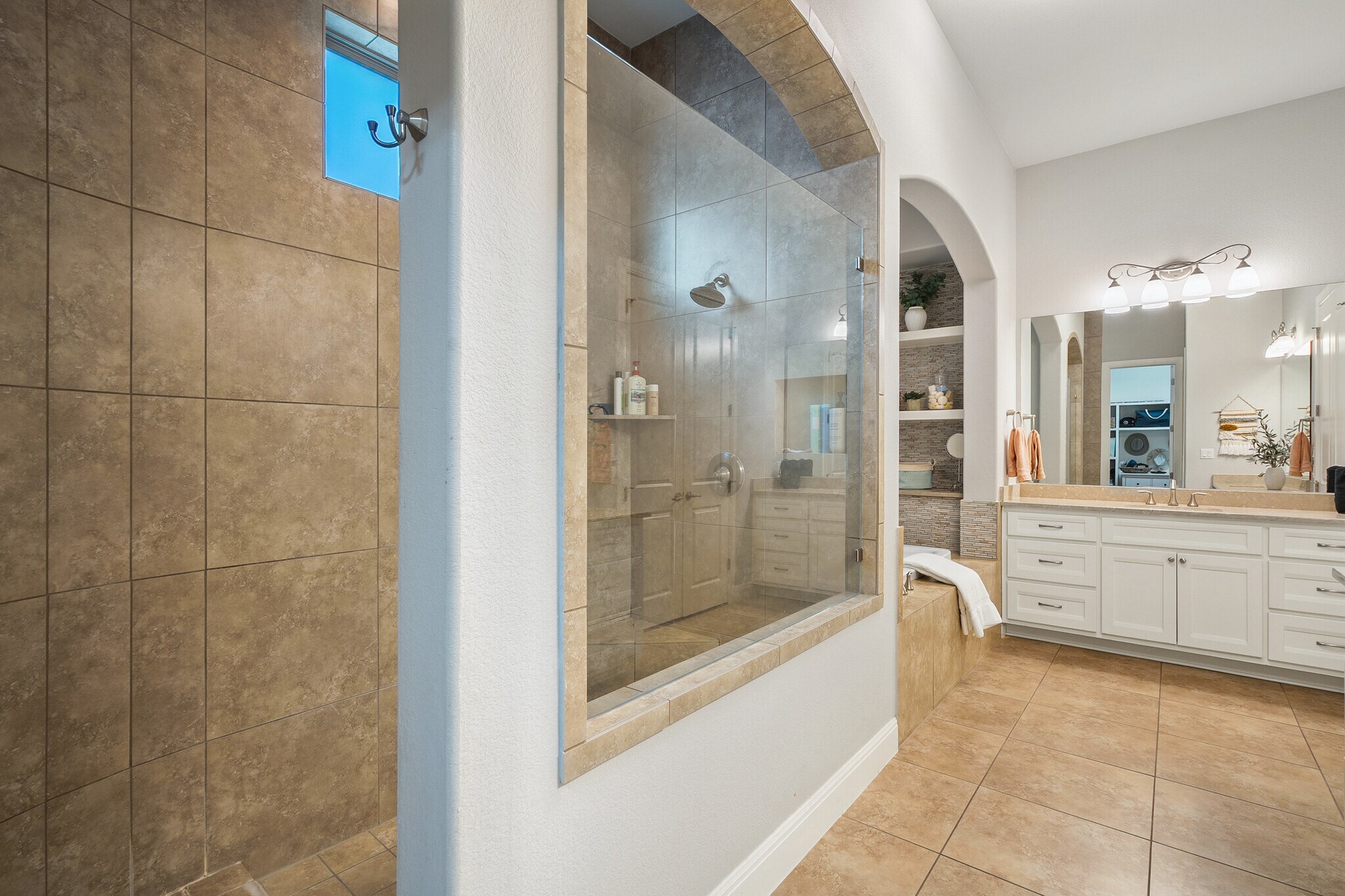 Building Photo - 4113 Sugarloaf Dr