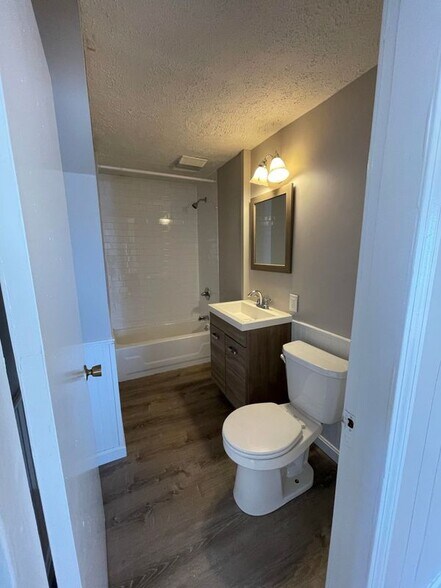 Building Photo - 12 Cumberland St