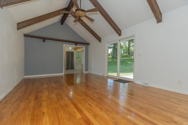 Building Photo - 5122 Woodridge Dr