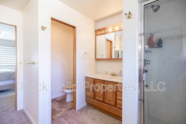 Building Photo - 1308 Green Acres Ct