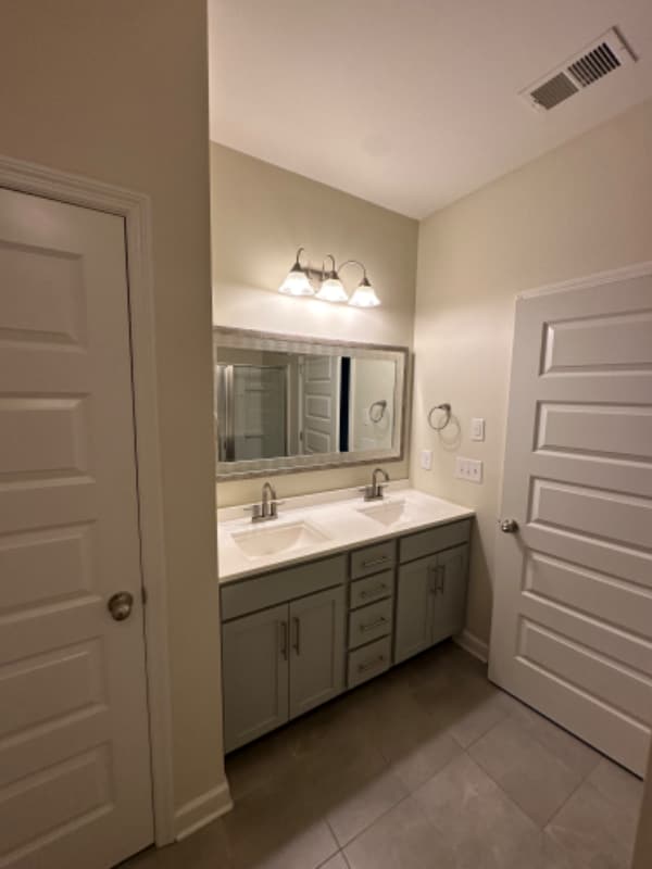 Building Photo - 131 Spadeleaf Blvd