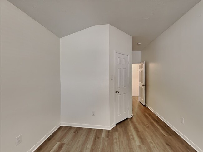 Building Photo - 3043 Crestbrook Bend Ln