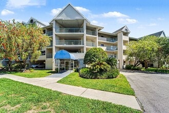 Building Photo - Waterfront Condo in Gulf Landings