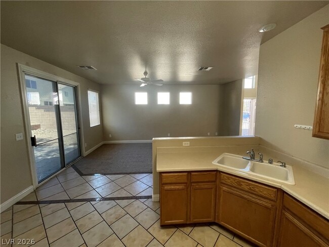 Building Photo - 5947 Silver Trace Ct