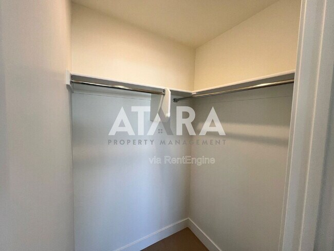 Building Photo - 955 S 850 W