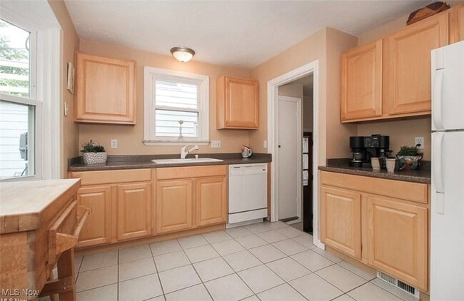 Building Photo - 4178 Bushnell Rd