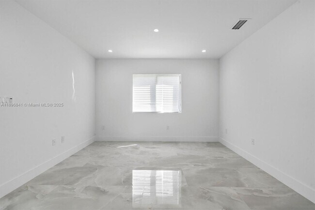 Building Photo - 2924 NW 58th St