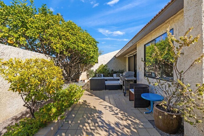 Building Photo - Mountain View Retreat in Palm Springs