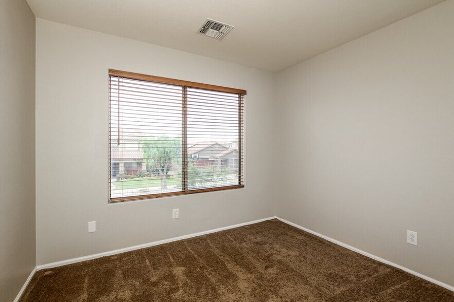 Building Photo - 16231 W Moreland St