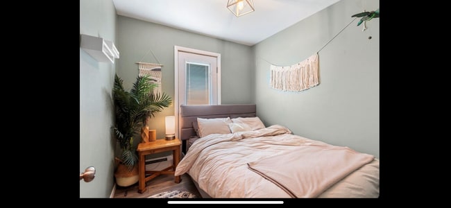 Building Photo - 678 Deer Path Rd