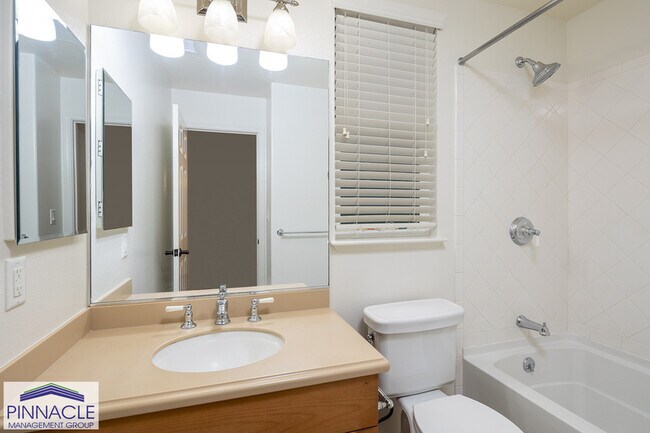 Building Photo - 91-1038 Waiilikahi St