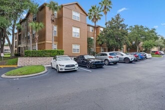 Building Photo - Newly Renovated 2-Bedroom Corner Unit in G...