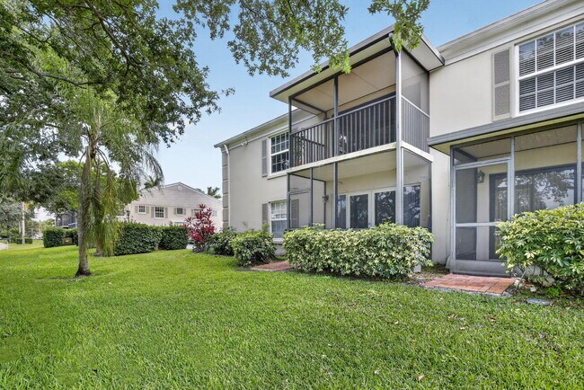 Building Photo - 9101 Jacaranda Ln